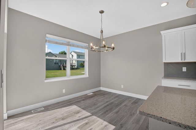 2224 Vera Way, Cedar Falls, IA 50613