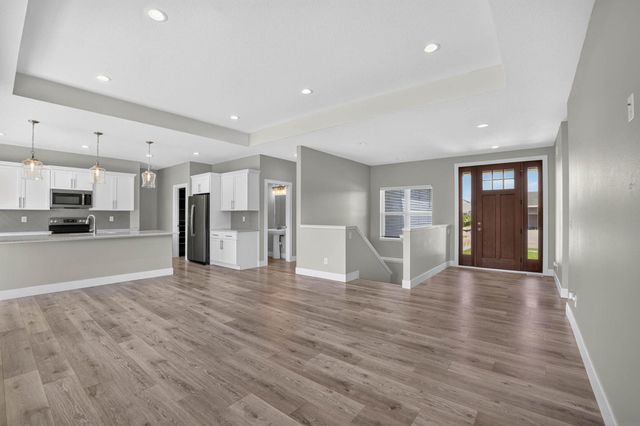 2224 Vera Way, Cedar Falls, IA 50613