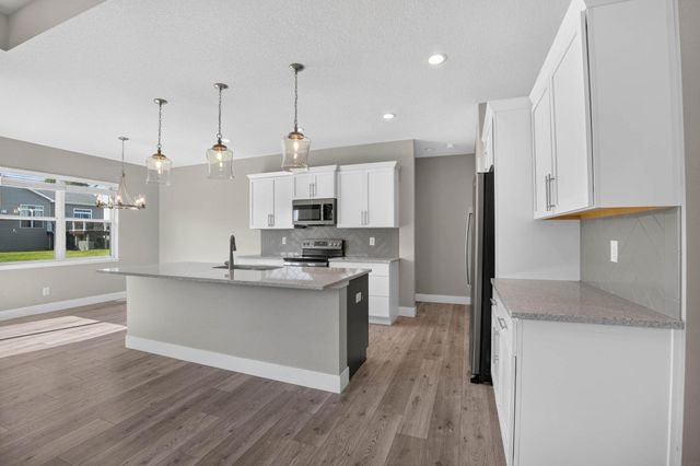 2224 Vera Way, Cedar Falls, IA 50613