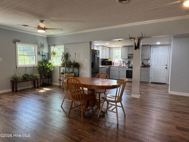 6195 Red Hill Road, Whiteville, NC 28472