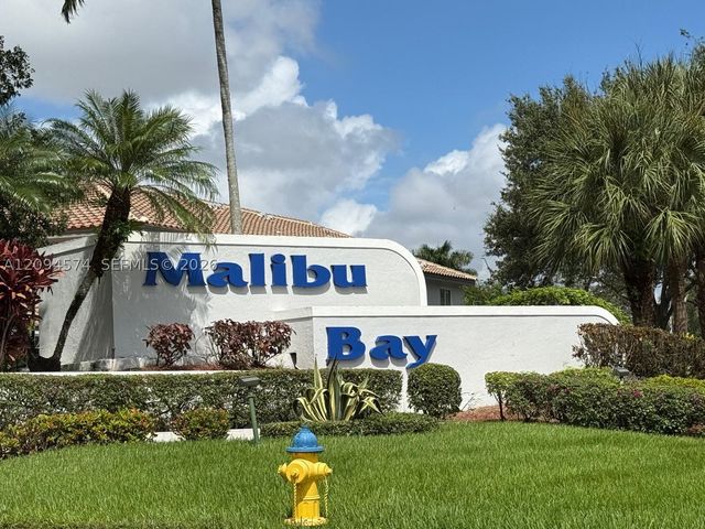 606 NW 208th Way 208, Pembroke Pines, FL 33029