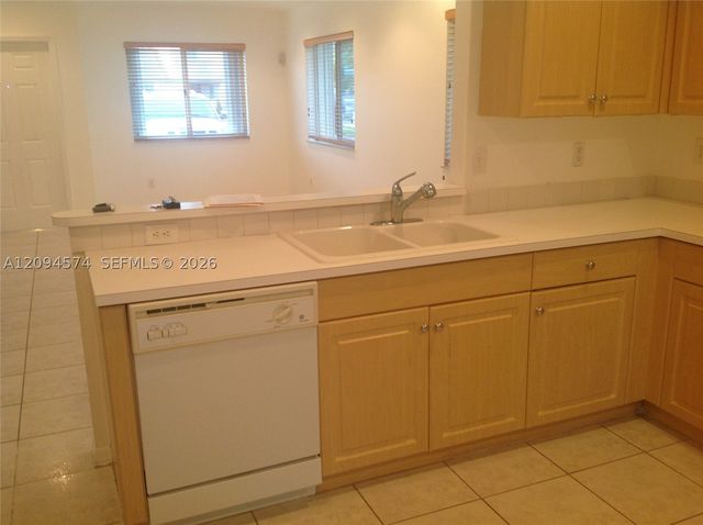 606 NW 208th Way 208, Pembroke Pines, FL 33029