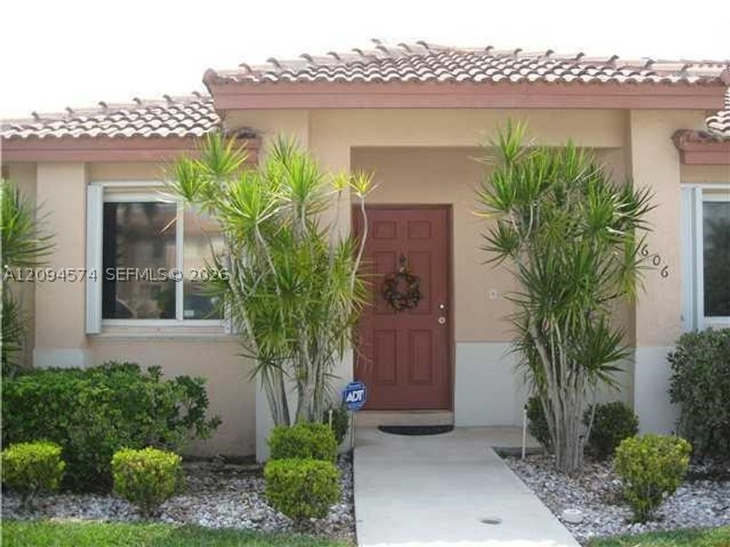 606 NW 208th Way 208, Pembroke Pines, FL 33029