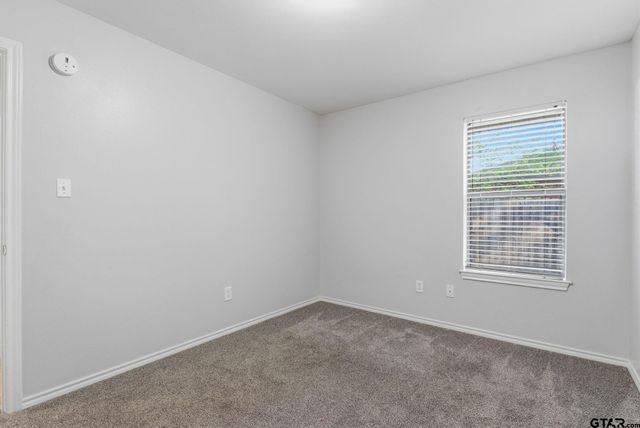 208 Shelley, Lindale, TX 75771