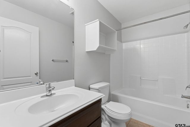 208 Shelley, Lindale, TX 75771