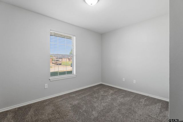 208 Shelley, Lindale, TX 75771