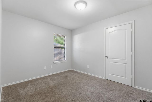 208 Shelley, Lindale, TX 75771