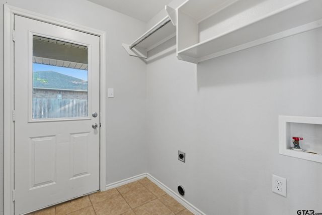 208 Shelley, Lindale, TX 75771