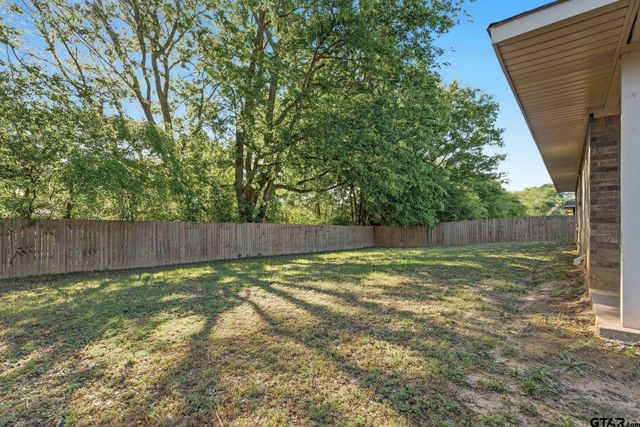 208 Shelley, Lindale, TX 75771