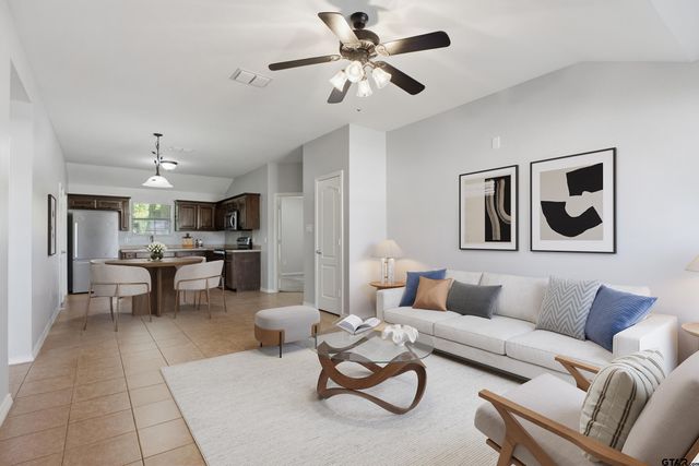 208 Shelley, Lindale, TX 75771