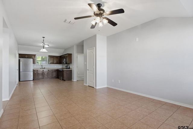 208 Shelley, Lindale, TX 75771