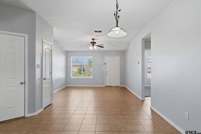 208 Shelley, Lindale, TX 75771