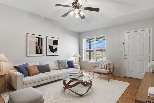 208 Shelley, Lindale, TX 75771