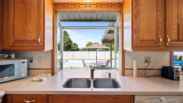 1314 S Division Street, Walla Walla, WA 99362