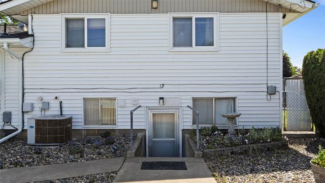 1314 S Division Street, Walla Walla, WA 99362
