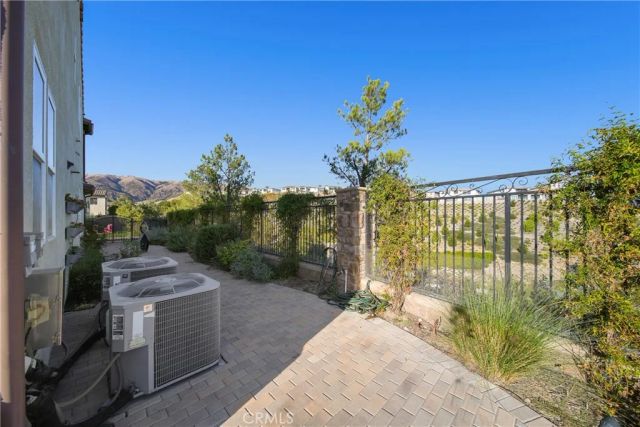 11662 Ricasoli, Porter Ranch, CA 91326