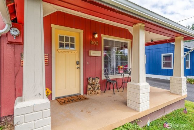 803 Elizabeth Street, Kelso, WA 98626