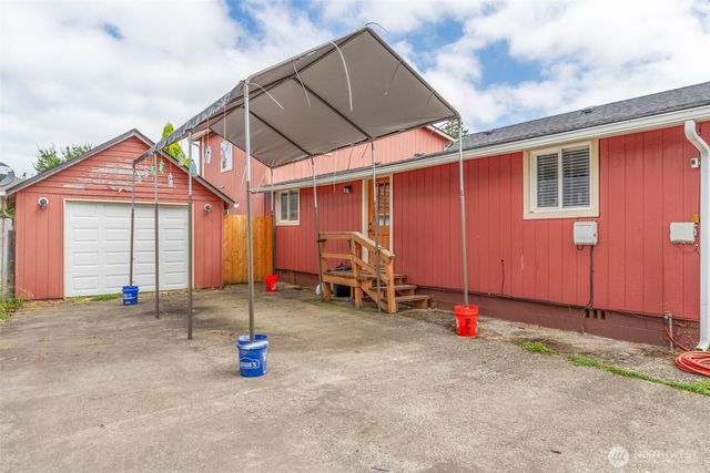 803 Elizabeth Street, Kelso, WA 98626