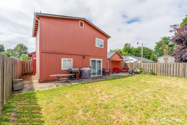 803 Elizabeth Street, Kelso, WA 98626