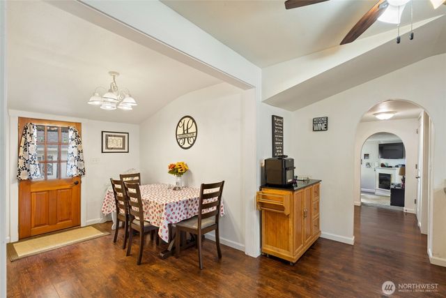 803 Elizabeth Street, Kelso, WA 98626