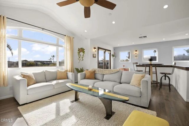 2149 Monmouth Drive, Ventura, CA 93001