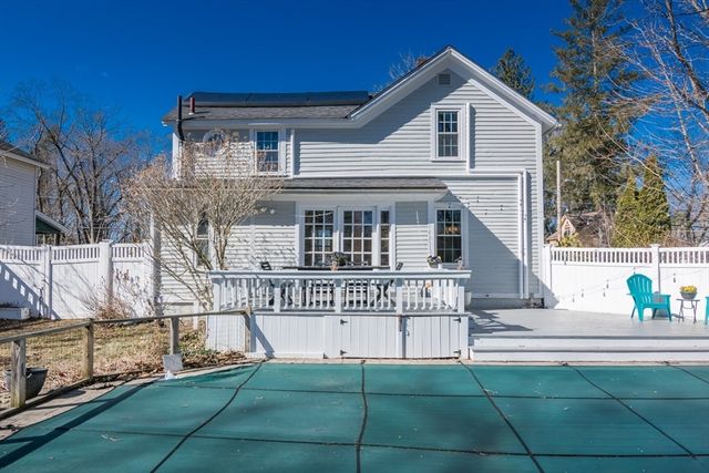 31 Lilly St, Northampton, MA 01062