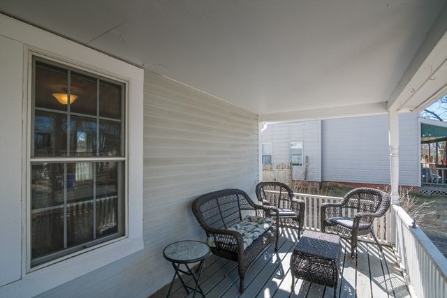 31 Lilly St, Northampton, MA 01062