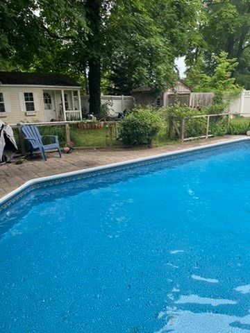 31 Lilly St, Northampton, MA 01062