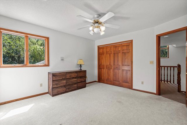 2416 W Dean COURT, River Hills, WI 53217