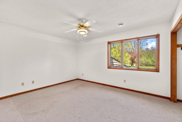 2416 W Dean COURT, River Hills, WI 53217