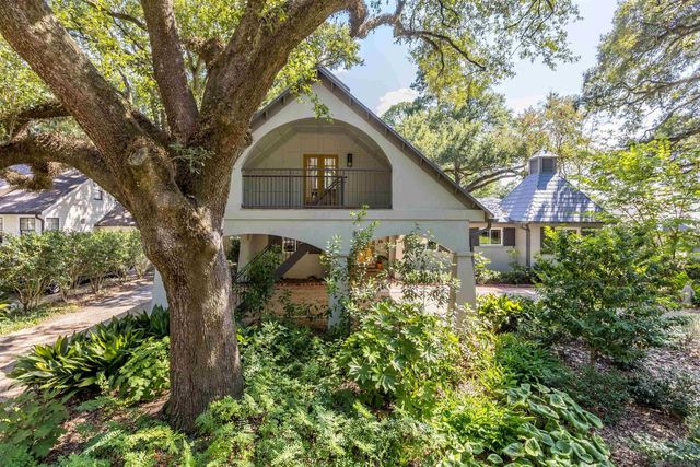 3922 Hundred Oaks Ave, Baton Rouge, LA 70808