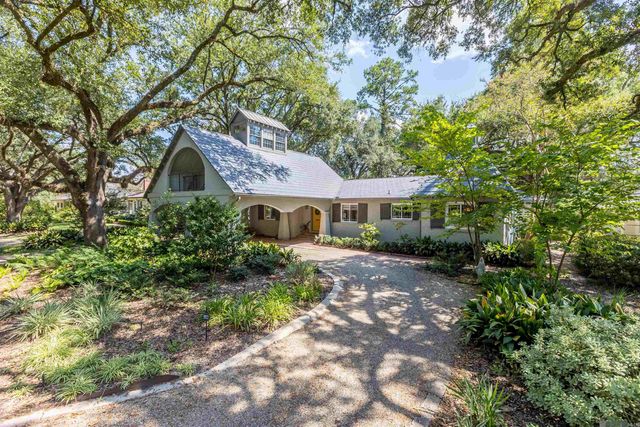 3922 Hundred Oaks Ave, Baton Rouge, LA 70808