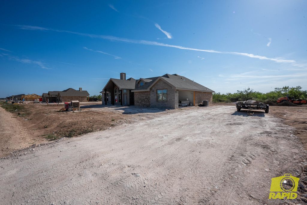 Image 10 of property listing at 3679 Wildebeest Way, San Angelo, TX 76901