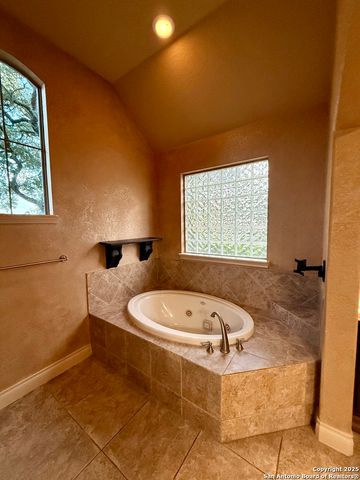 215 evans oak, San Antonio, TX 78260
