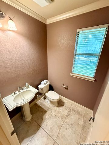 215 evans oak, San Antonio, TX 78260