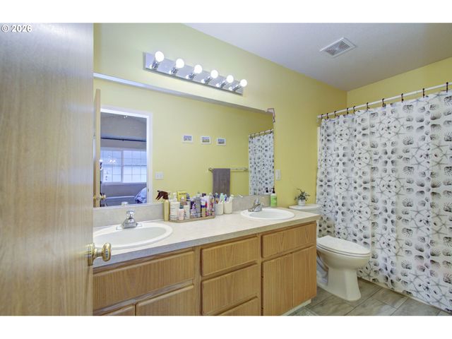 3512 Nw 118TH St, Vancouver, WA 98685