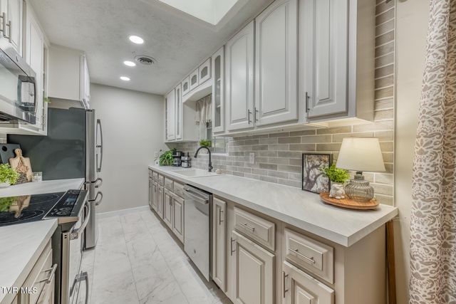 300 Peach Blossom Court, Johnson City, TN 37604
