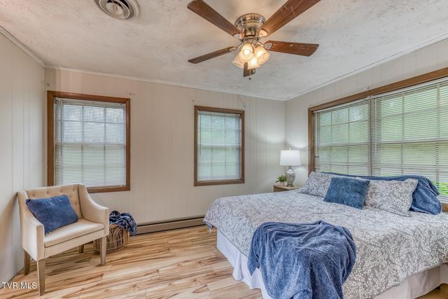 300 Peach Blossom Court, Johnson City, TN 37604