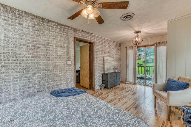 300 Peach Blossom Court, Johnson City, TN 37604