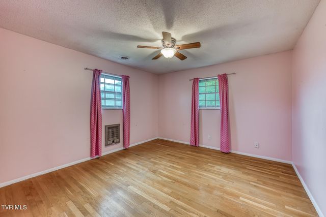 300 Peach Blossom Court, Johnson City, TN 37604