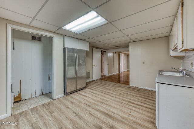 300 Peach Blossom Court, Johnson City, TN 37604