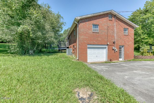 300 Peach Blossom Court, Johnson City, TN 37604