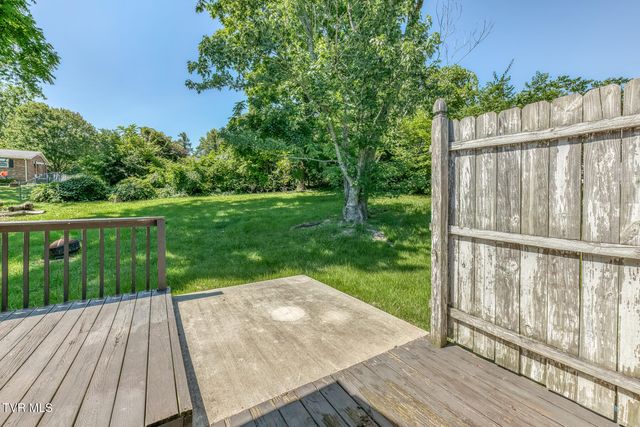 300 Peach Blossom Court, Johnson City, TN 37604