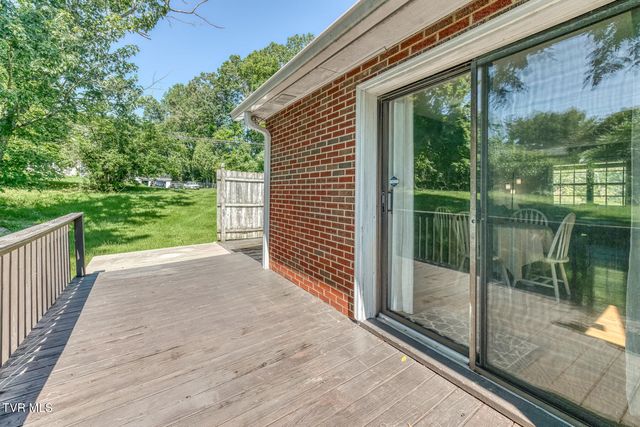 300 Peach Blossom Court, Johnson City, TN 37604