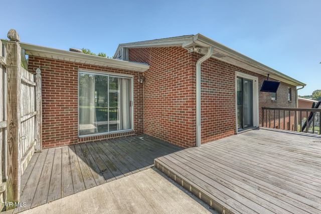 300 Peach Blossom Court, Johnson City, TN 37604