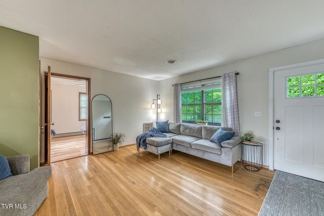 300 Peach Blossom Court, Johnson City, TN 37604