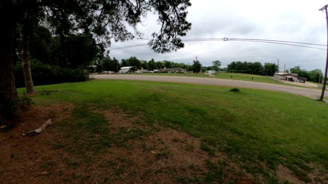 1520 W Hwy 67 Street, Mt Pleasant, TX 75455