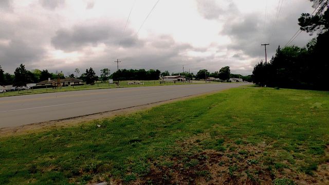 1520 W Hwy 67 Street, Mt Pleasant, TX 75455