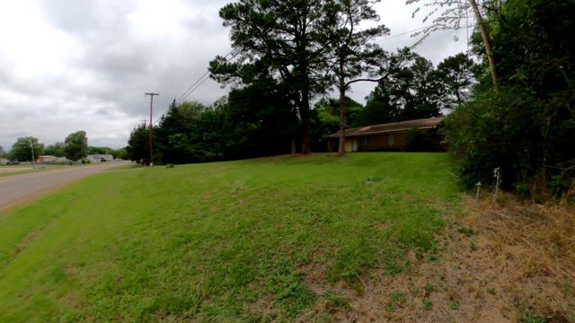 1520 W Hwy 67 Street, Mt Pleasant, TX 75455