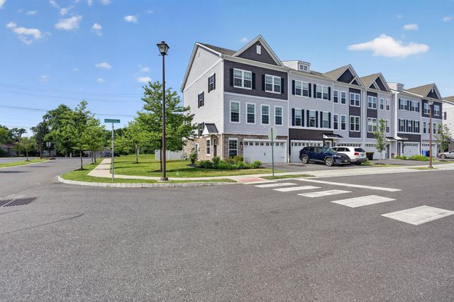 30 AUTUMN PARK DR, Medford, NJ 08055